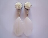 White Rose & Feathers Dangly Plugs. 9/16 (14mm) or 5/8 (16mm) plugs for stretched ears by Gauge Queen on Etsy