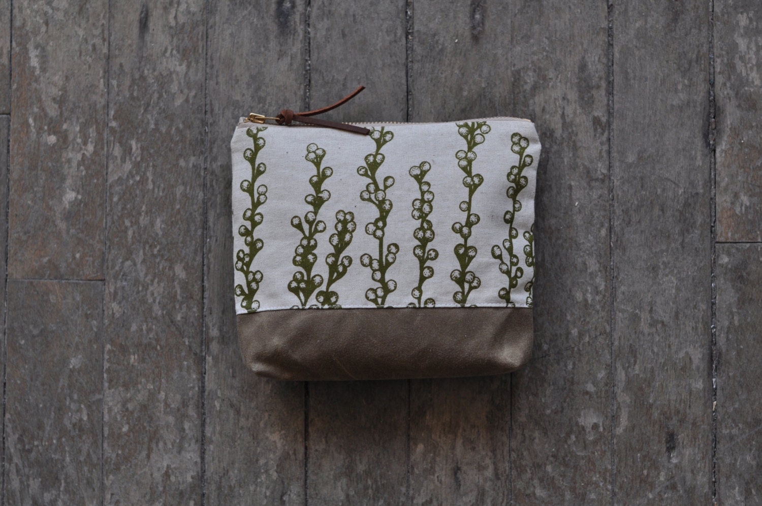 sea grapes - green/ tan waxed canvas