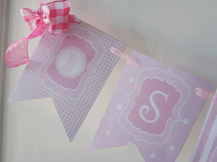First Communion decorations in Pink - Little Girl praying - printable files pdf
