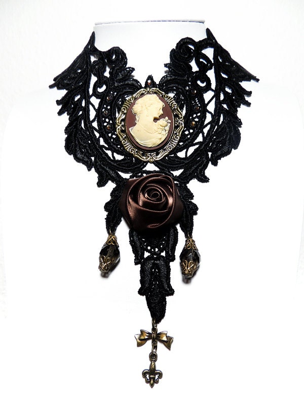 Goth Steampunk lace collar choker with brown cameo brass
