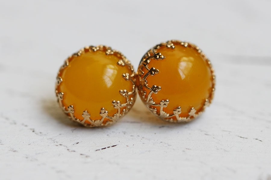 Yellow earrings, Yellow stud earrings, Yellow agate post earrings, stud earrings, 10 mm, Bridal earrings, Vintage earrings, Bridesmaid gift