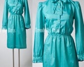 Vintage 80s Green bow tie ruffle collar Secretary Dress - M/L