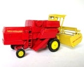 Vintage Ertl Sperry Rand New Holland Combine Harvester, 1960s Mint Condition, No. 750