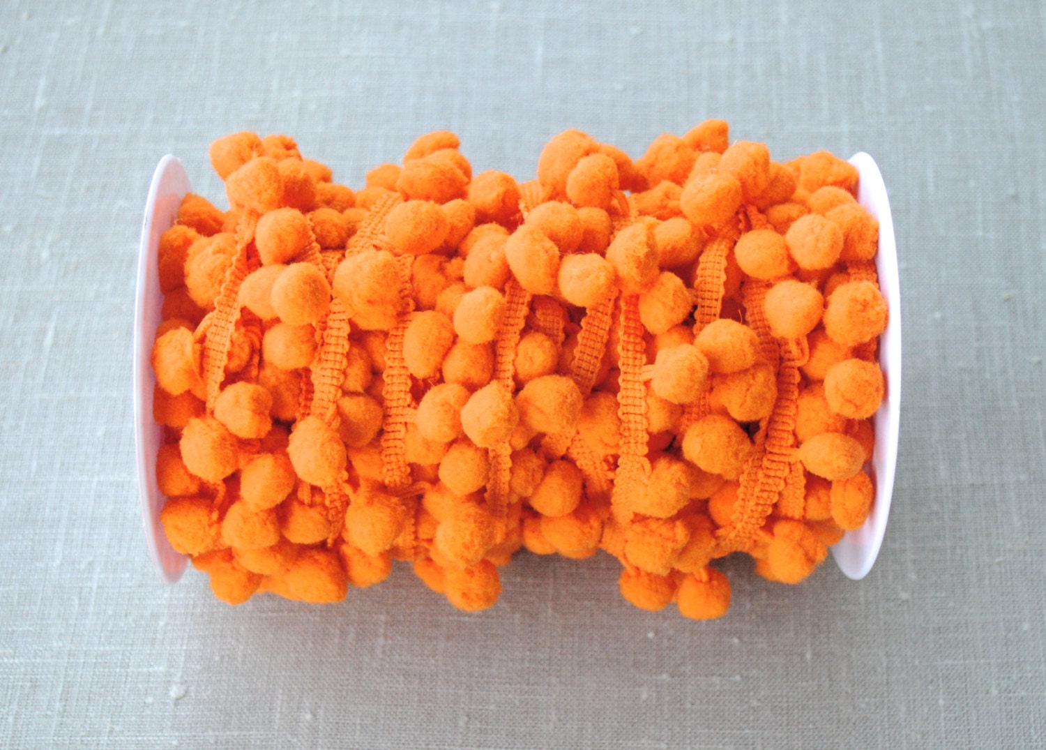 1 YARD Riley Blake - Regular Pom Pom in ORANGE