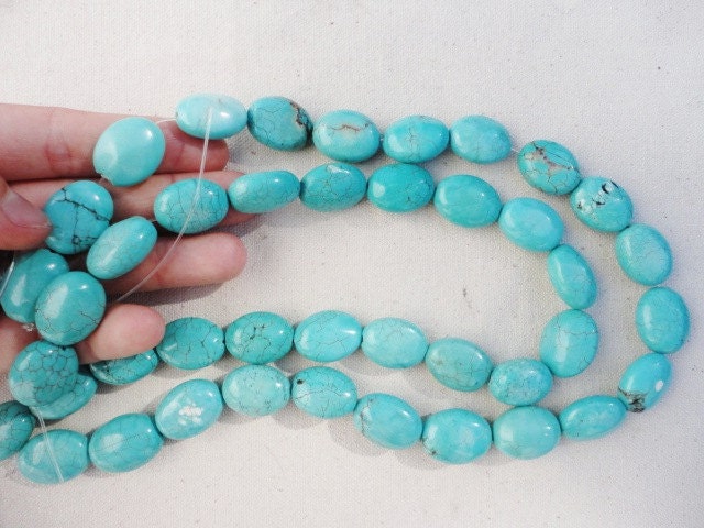 1 strand Howlite Chunky Medium Nugget Beads, Natural Mineral, Blue Turquoise, Dyed, Oval, 20mm, Jewelry Making Findings