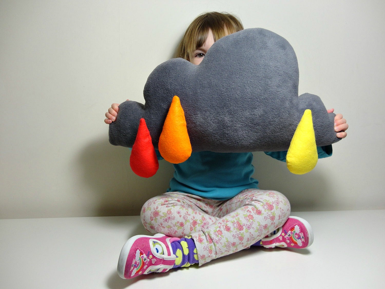 CLOUD PILLOW Cushion with Bright Coloured RAINDROPS - Grey Cloud Lovely Soft & Fluffy Fleece Baby Nursery Kids Bedroom Home Decoration