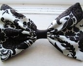 Fancy Floral Art Deco Black and White Floral Fabric Hair Bow (whatta mouthful)