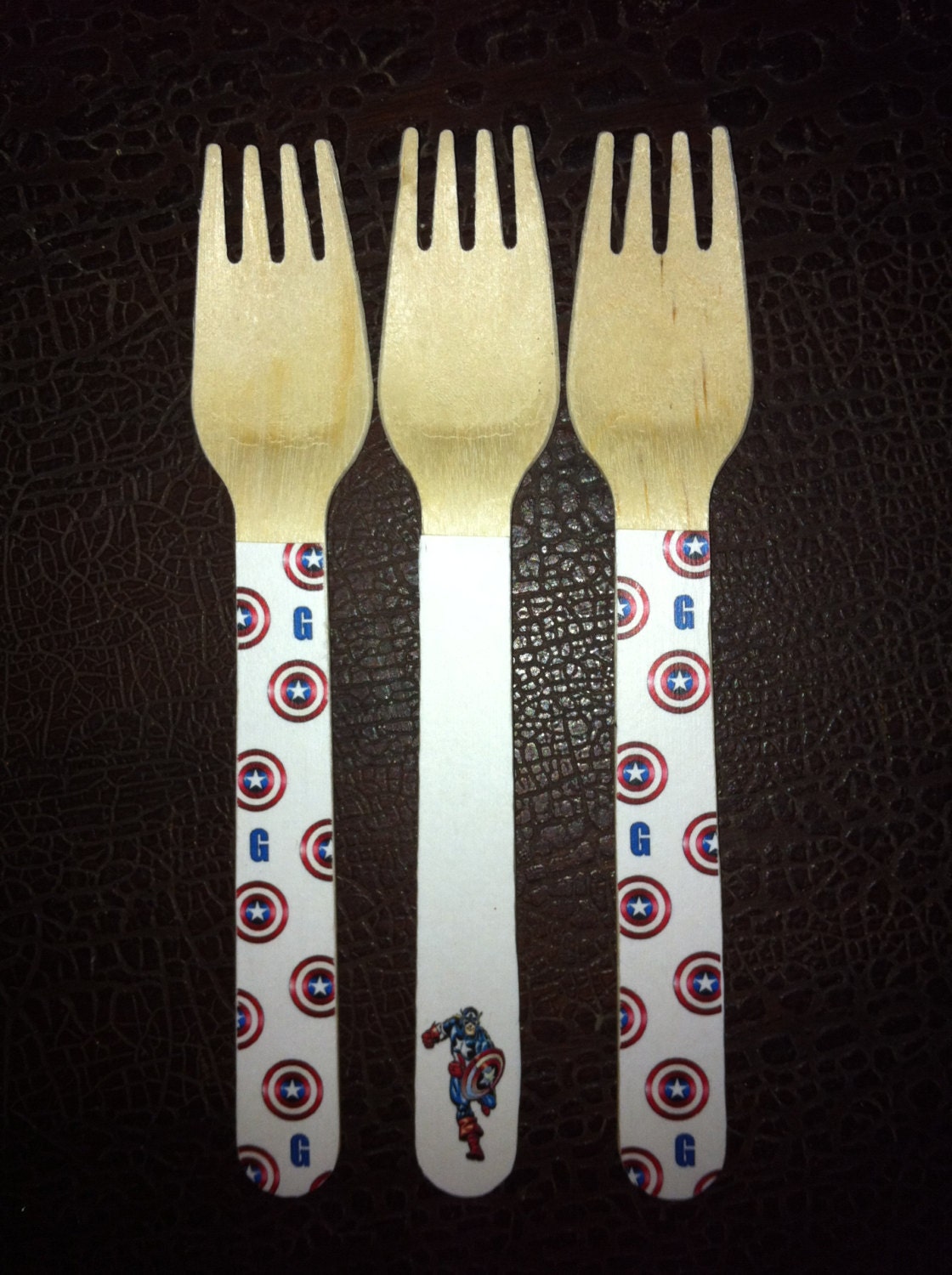 24 Wooden Forks or Spoons - Captain America Il_170x135