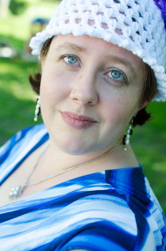 Women's Spring/Summer Casual White Crochet Hat With (or Without) Purple Flower