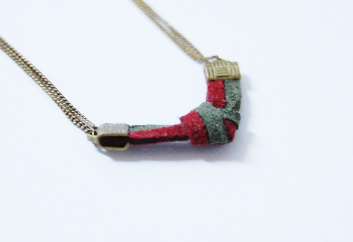 double - vintage boho, bohemian, antique charm, nature, prince, fiber, suede, necklace, dark green, chains, red wine
