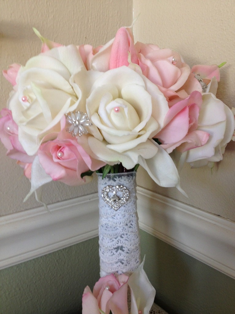 Shipping Included Chic Blush Pink / White Real Touch Rose / Calla Lily / Tulip Silk Bridal Bouquet w/ Grooms Boutonniere