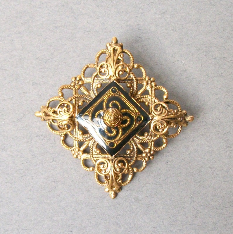 Art Nouveau Style Brooch Beautiful Excellent Condition Antique Bronze Tone Vintage Filigree Brooch