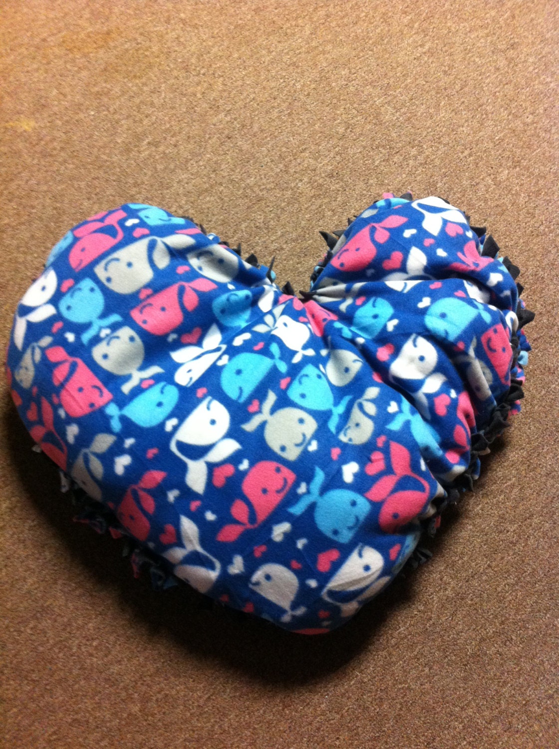 No sew pet bed/ cloud bed.Sweet Whale design shaped in a heart 28 in. top to bottom, 26 in across 7 inches high of super soft fluff