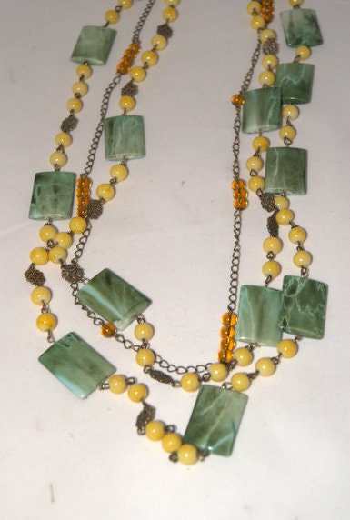 Green Beaded Necklace, Strand Necklace, Yellow Round Beaded Necklace, Beadwork Necklace, Antique Brass Chain