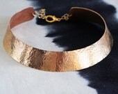 MADDIN hammered brass metal choker handmade collar gold