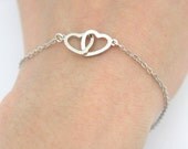 Linked Heart Bracelet (Silver)