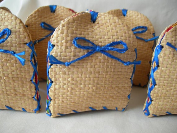 Set of 6 triangled bast egg cozies from the 80ies for easter housewares home décor / flower power time