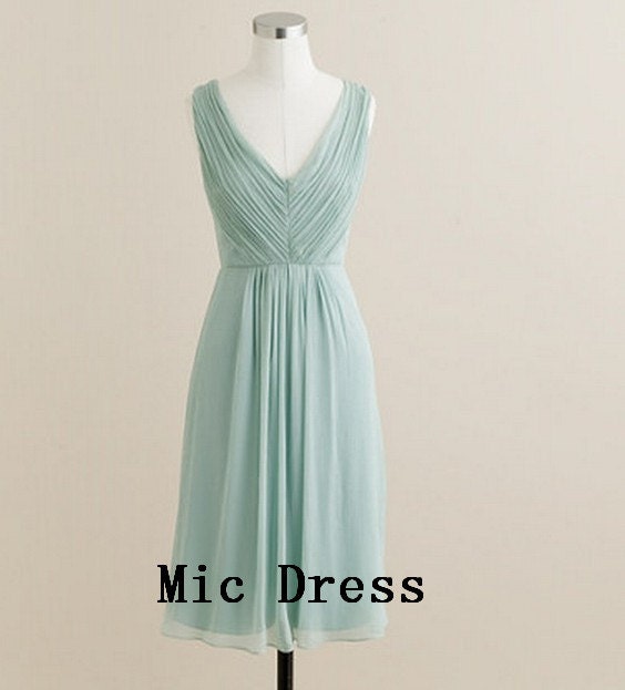 New Arrival V-neck Straps Sleeveless Knee-length Pleated Chiffon Beach Short Evening/Party/Homecoming/cocktail dress/Bridesmaid/Formal Dress