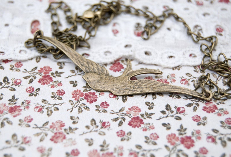 Necklace - Sweet Swallow