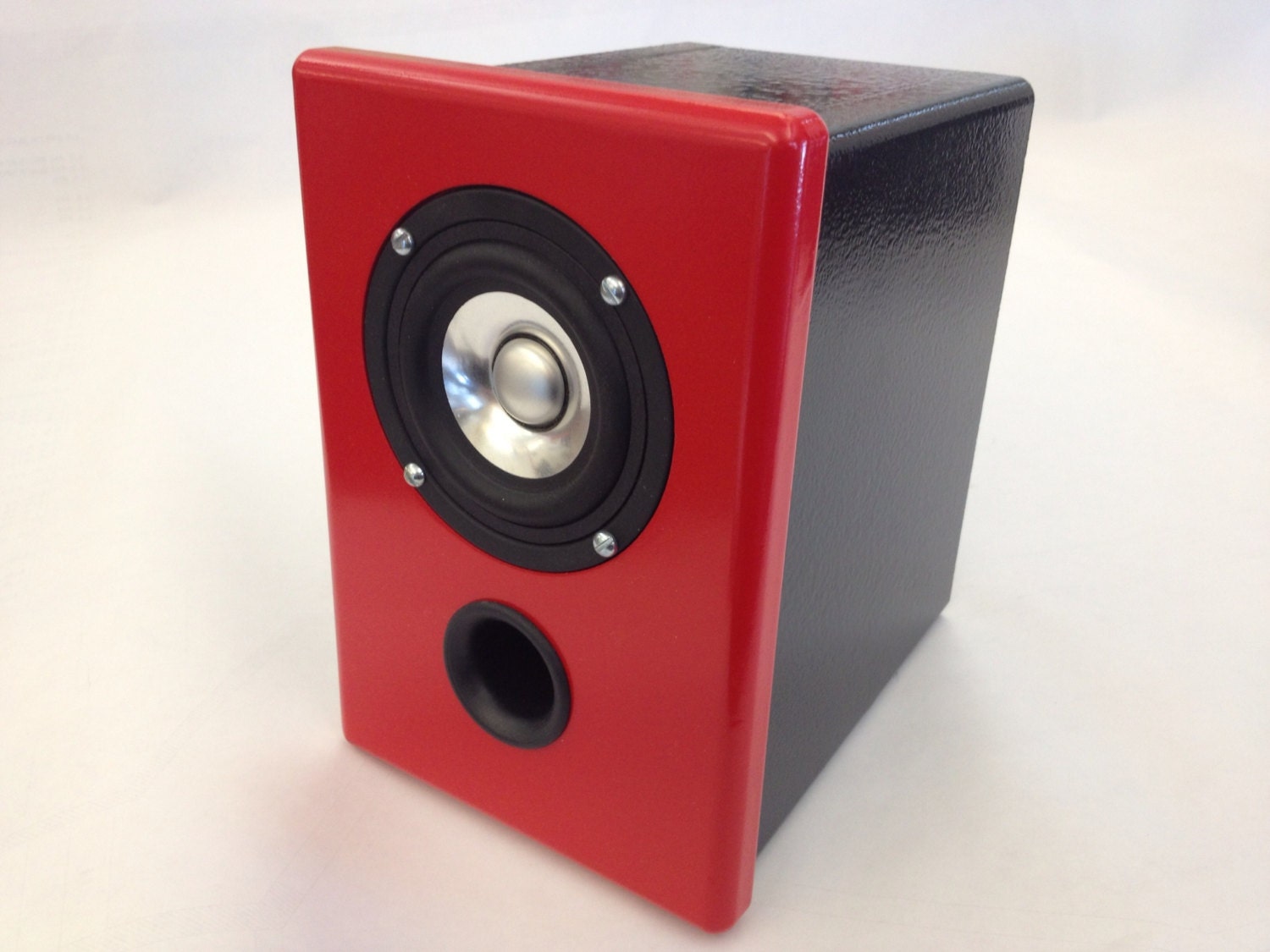 Bookshelf or desk Ipod Iphone Vacuum Tube Audio System
