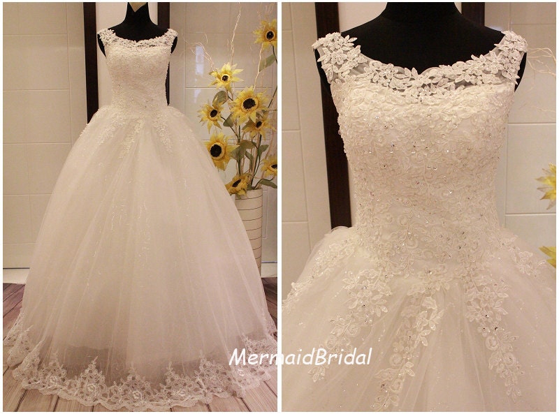 2013 lace wedding dress, Vintage lace wedding dress, can be change into Tea length wedding gowns, Ball gown