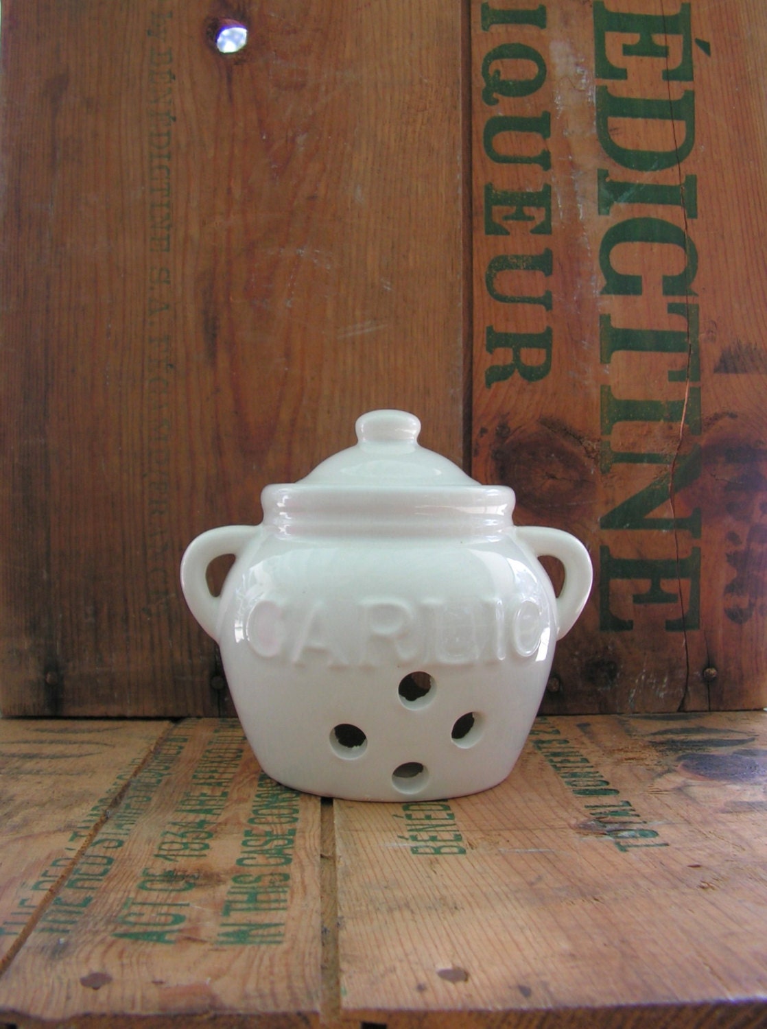 SALE- creamware garlic keeper was  16.00 NOW 12.00