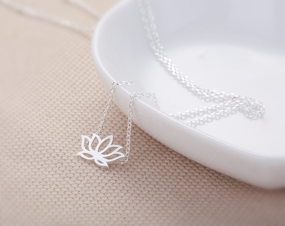 Lotus Flower Necklace - Silver // N062-SV //  flower necklace,lotus pendant necklace,cute necklace,unique necklace,women necklace