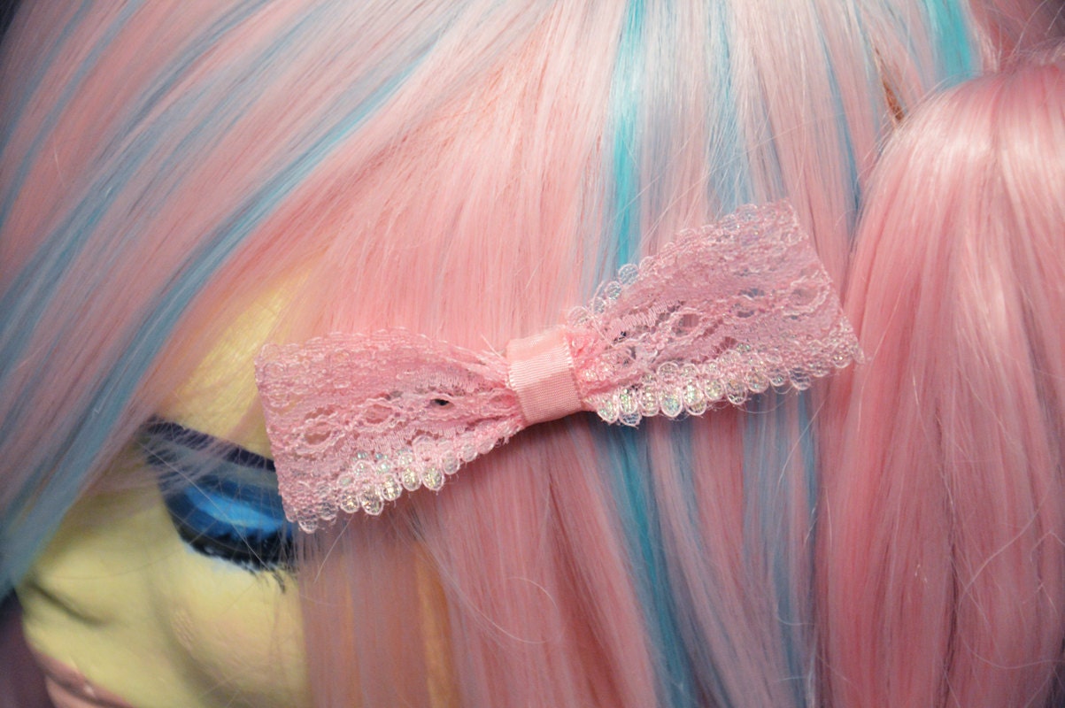 Super Cute Small Eyelet Lace Bow