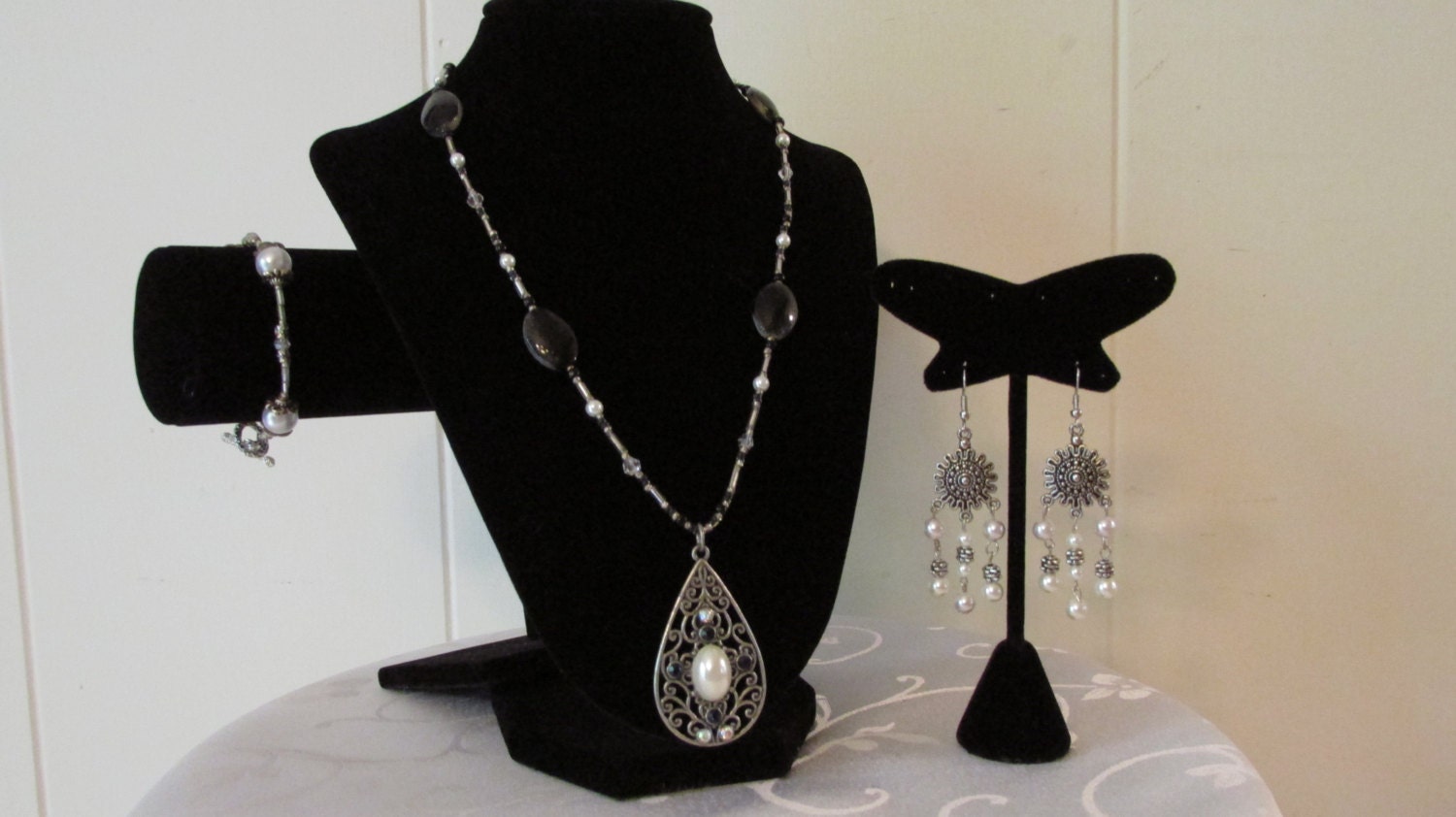 White Pearl Black Crystal Beaded Complete Jewelry Set