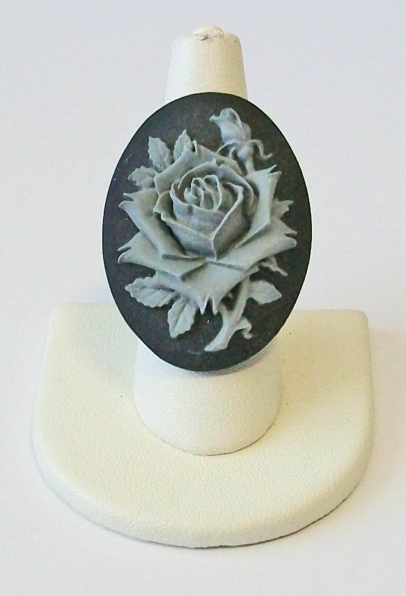 Extra Large Oval Black Cameo with Gray Rose Fashion Ring Adjustable Band