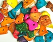 100pcs Assorted Colors Natural Coconut Wood Beads Chips Beads Assorted Shapes MT151