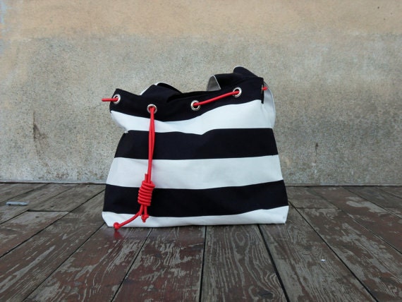 The Striped Tote bag in nautical canvas for Women / black and white cotton canvas