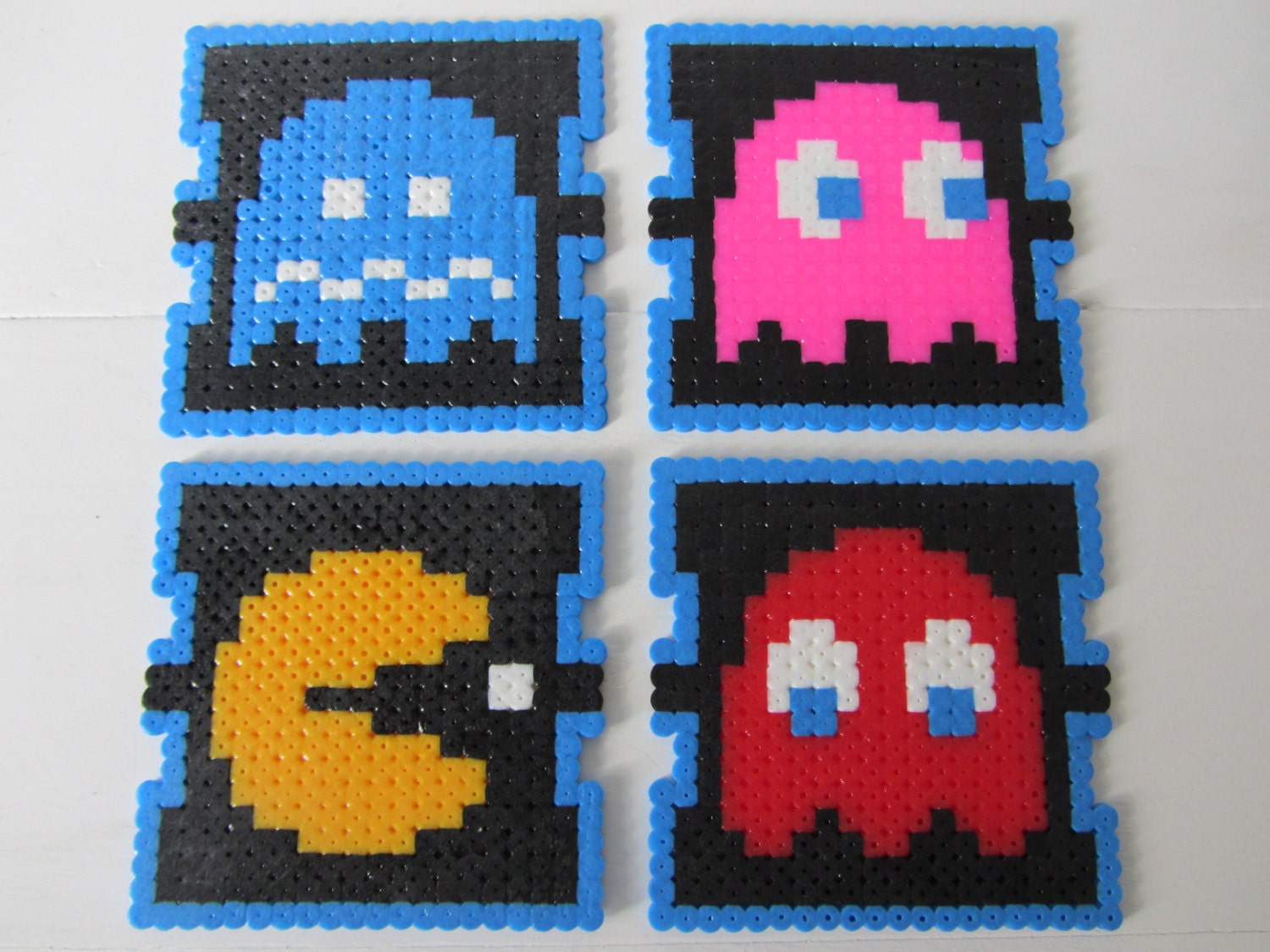 Fathers Day Gift - Retro Vintage Style Plastic Bead Coaster (Set of 4) PACMAN (Free P&P / Shipping)