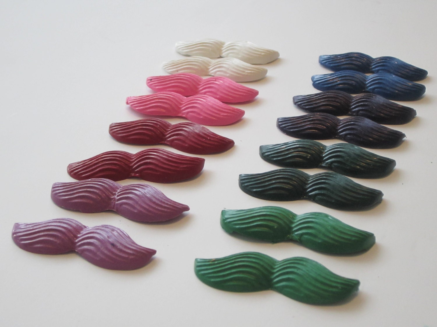 Mustache Crayons (4 in each order)