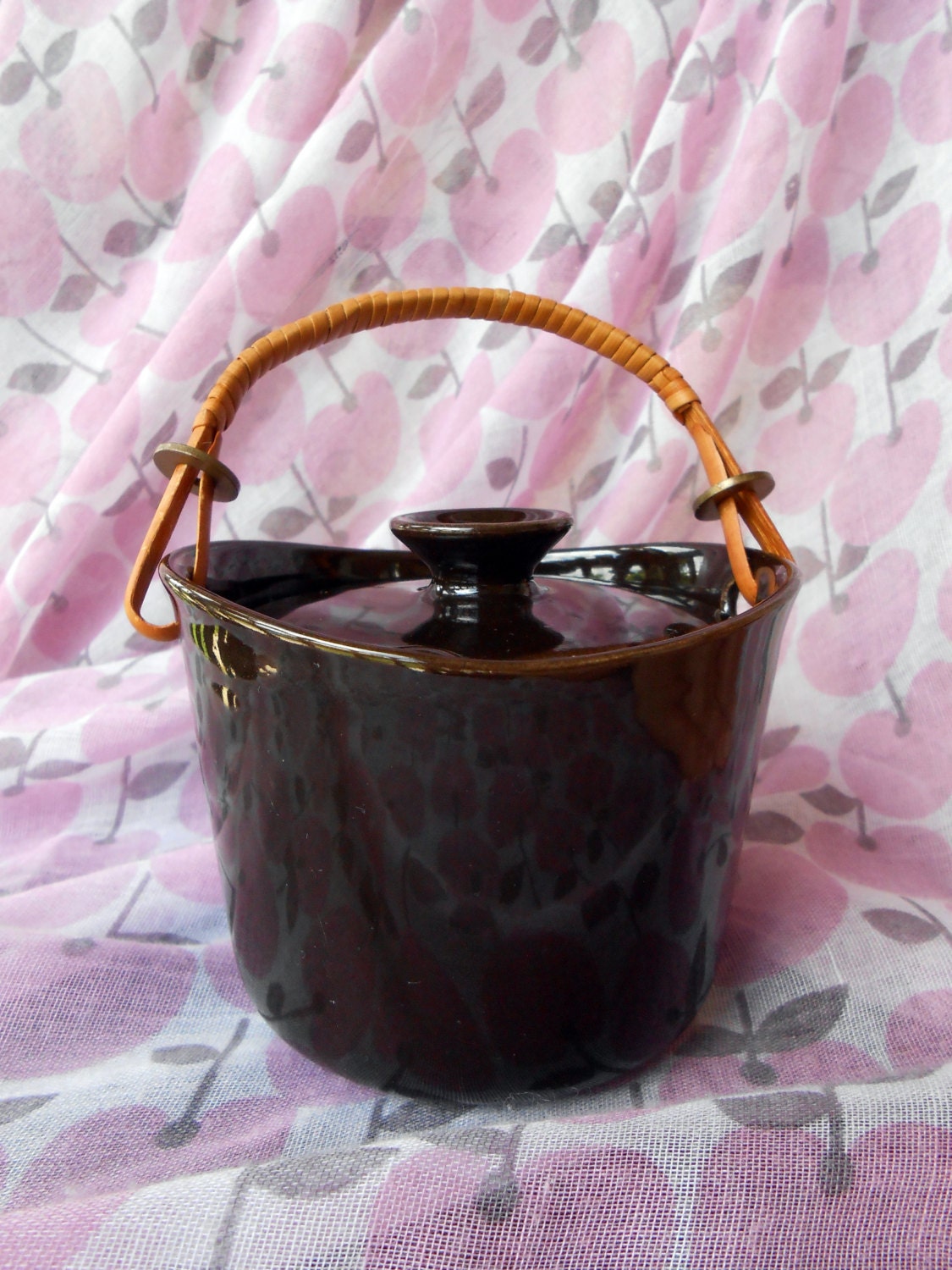 Arabia of Finland Brown Honey or Marmalade Jar with Cane Handle