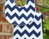 Navy Chevron Baby Bib and Burp Cloth Set - Burpcloths - Bib - Chevron Bib - Boy Baby Gift Set