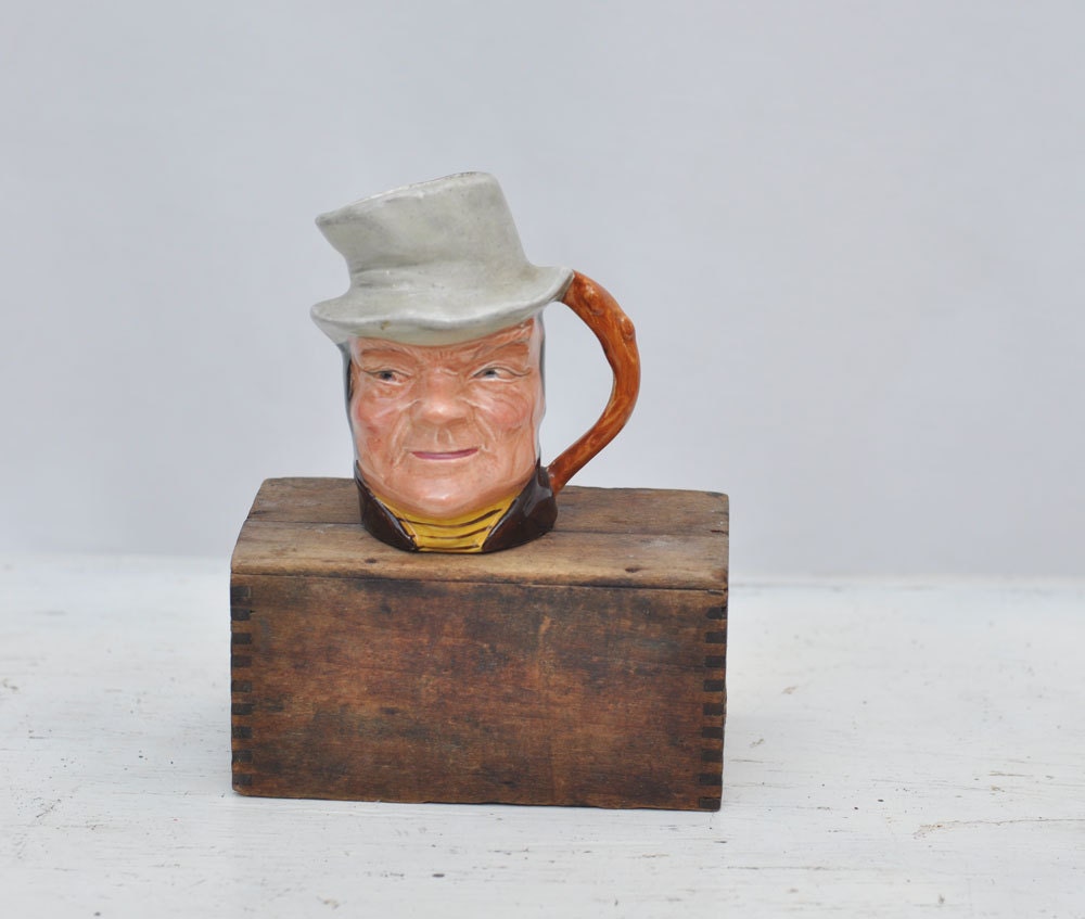 vintage ceramic colonial mini mug