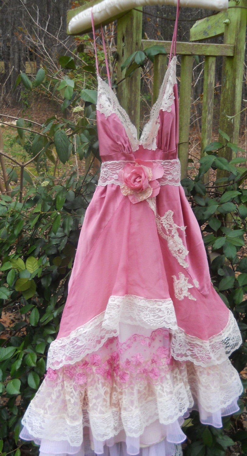 Pink lace dress silk ruffles  fairytale rose boho  vintage  romantic medium by vintage opulence on Etsy