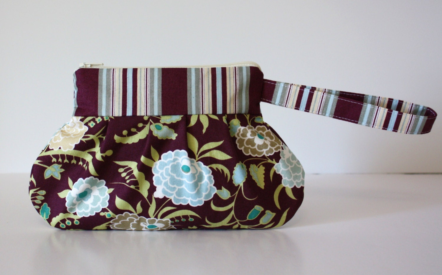 Zip & Go Wristlet / Amy Butler Fabric