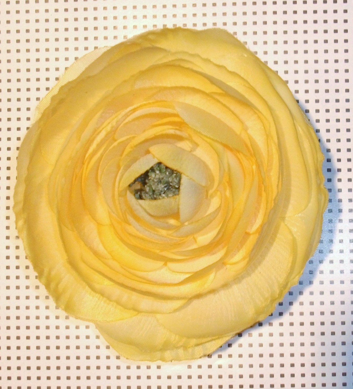 Halyn - Candy Yellow Ranunculus Rose Hair Clip m2mg bee chic