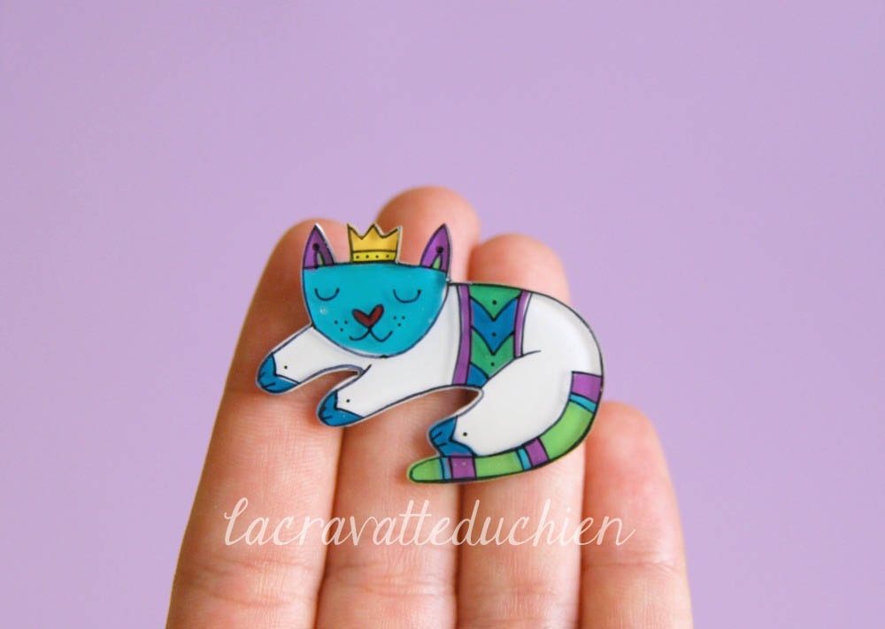 Cat brooch, sleeping cat, animal illustrated jewerly