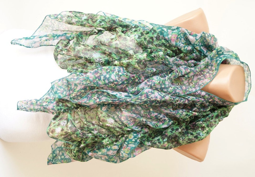 Green Ruffle Scarf from %100 cotton