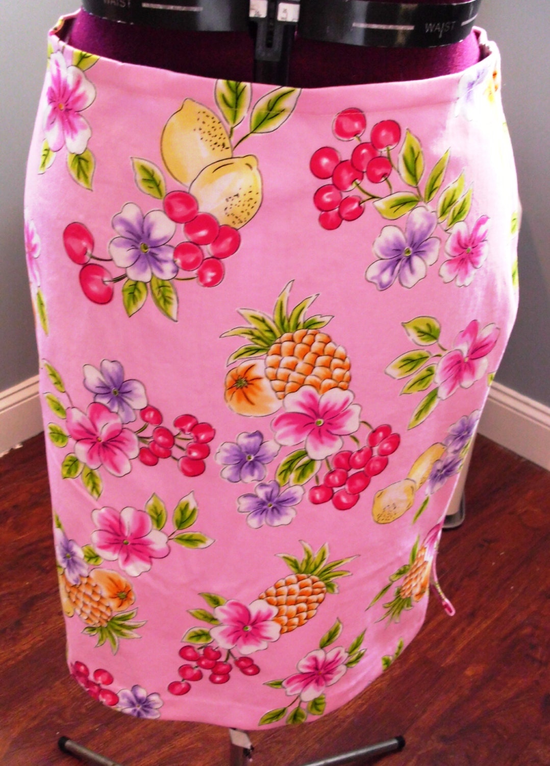 Pink stretch cotton pencil skirt W34