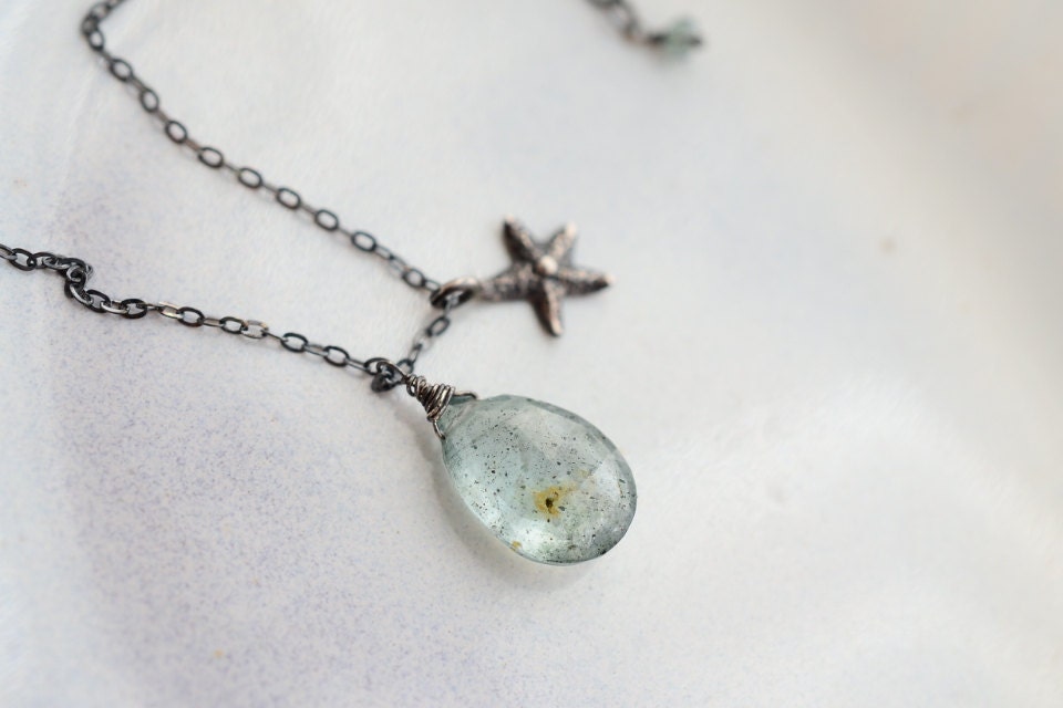 Dreamy Moss Aquamarine & Starfish Oxidized Sterling Silver Necklace