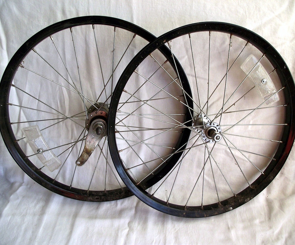 Vintage set of Bicycle Wheels - 16 Inch 28 Spokes - Industrial Decor or Finding for Upcycling
