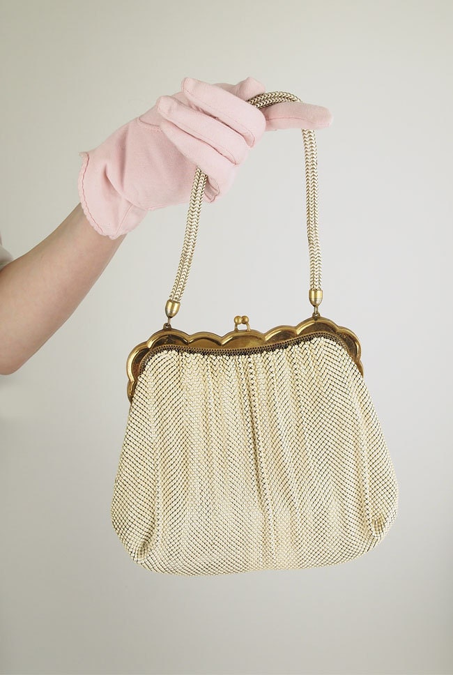30s 40s Whiting & Davis Ivory Enameled Metal Mesh Handbag