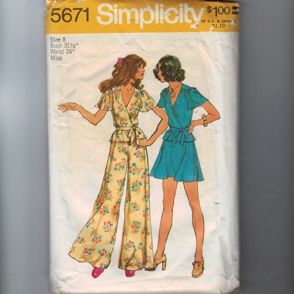 1970s Vintage Sewing Pattern Simplicity 5671 Misses Wrap Front Tunic Skirt Wide leg Pants Size 8 Bust 31 1/2 B31 B32 1973 70s