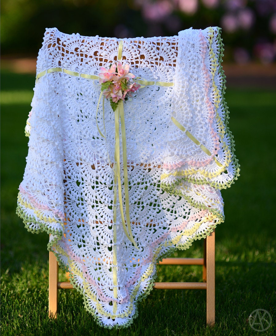 Hugs of Love Crocheted Ruffled Blankets eBook/PDF/2 Patterns