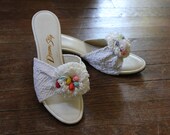 1950s white raffia fruit wedge slides sz 9