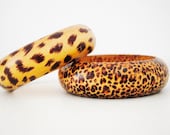 vintage 80s WOODEN wood bangles PAIR of 2 leopard CHEETAH animal print bracelets